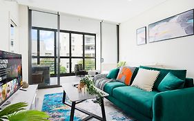 Wentworth Point Modern 2Br With Large Belcony